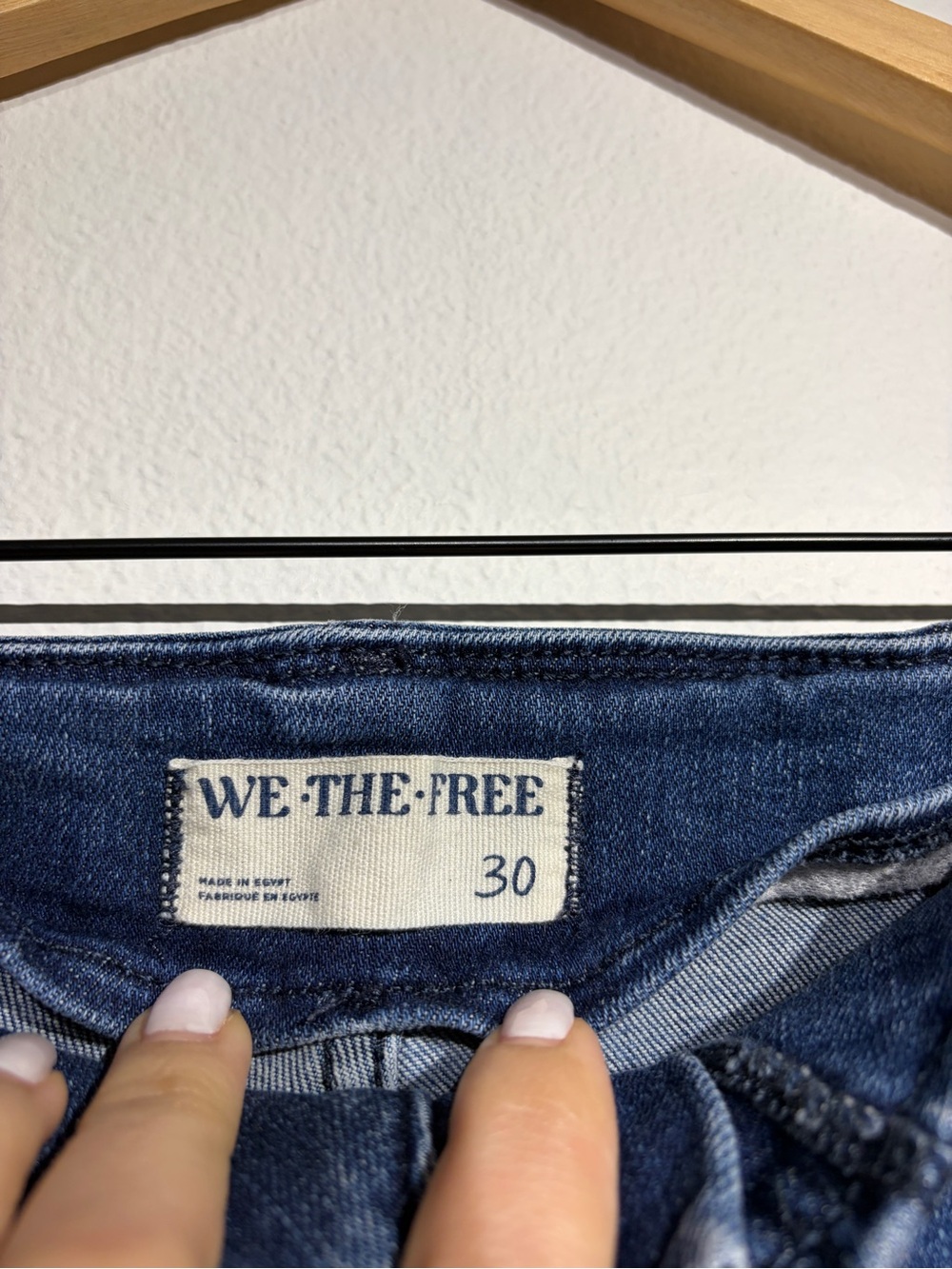 Free People - We The Free Medium Blue High-Rise Flare Jeans, Raw Hem Y2K - Picture 4 of 7